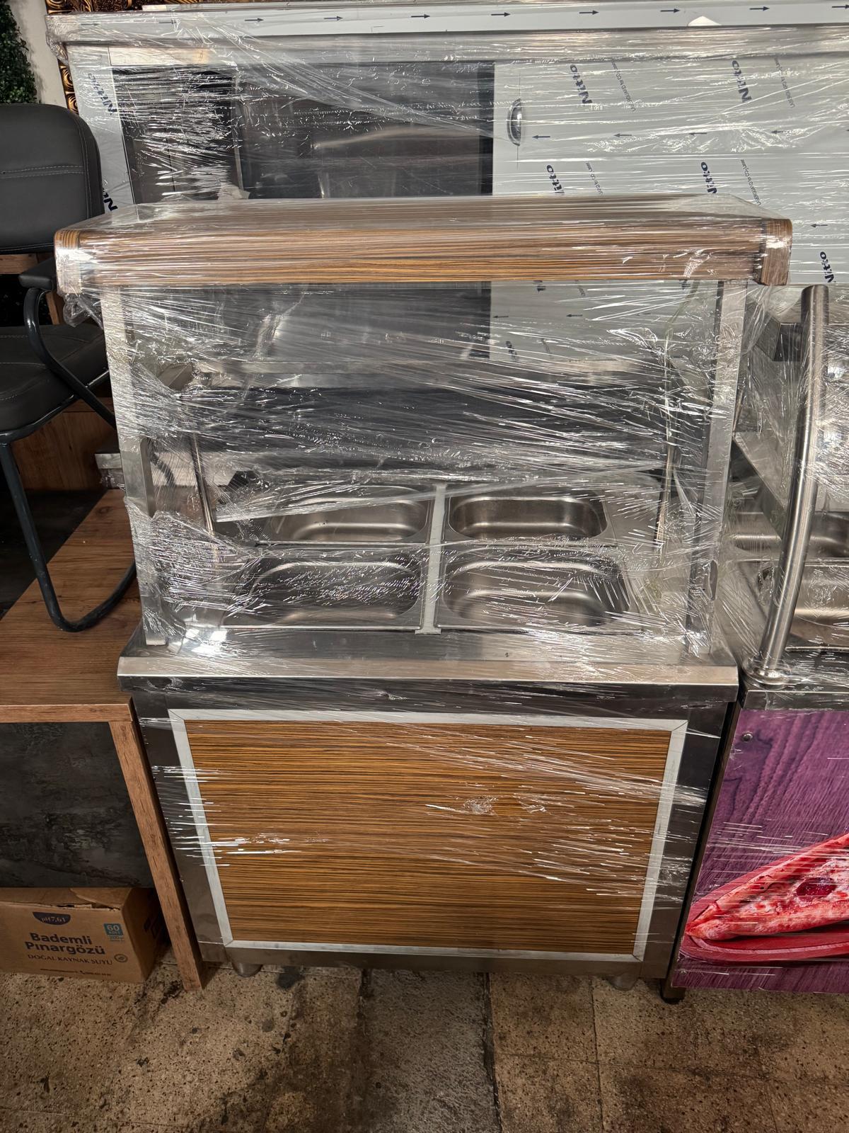 Küçük Dondurma Dolabı